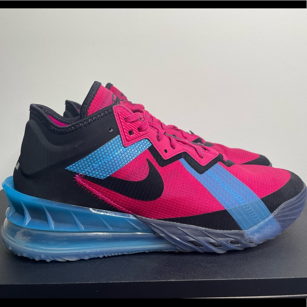 Nike Lebron xvii “Neon Lights” Used. Size 11